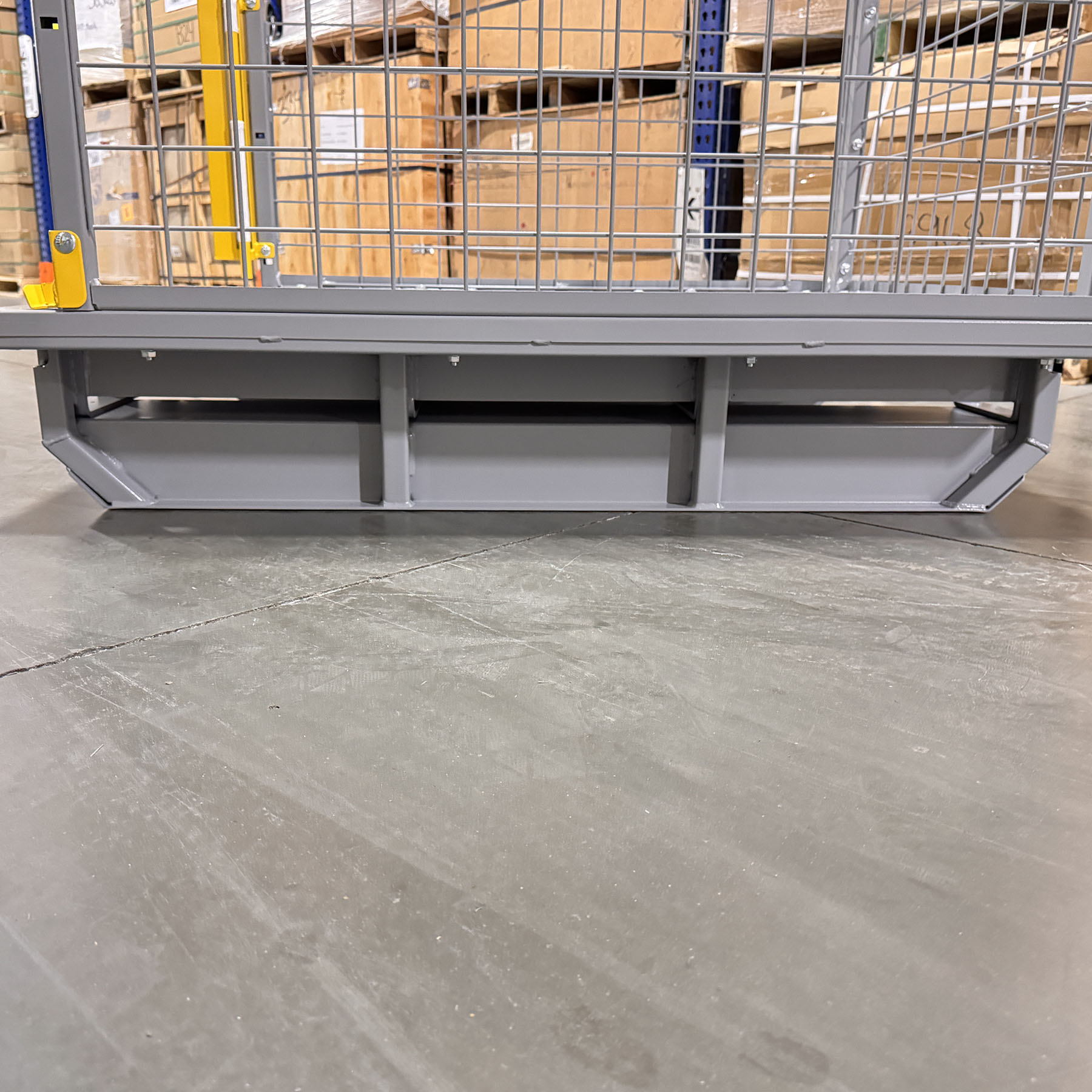 Walmart, Kroger, Costco, Albertsons Companies, Ahold Delhaize USA, Publix, Target, Whole Foods Market, Amazon, Sam's Club, Trader Joe's, Meijer, H-E-B, Aldi, Wegmans, Sprouts Farmers Market, Hy-Vee, WinCo Foods, Save A Lot, Giant Eagle, The Fresh Market, BJ's Wholesale Club, Piggly Wiggly, Raley’s, Stater Bros. Markets, Harris Teeter, Smart & Final, Food 4 Less, Food City, Price Chopper/Market 32, El Super, Vallarta Supermarkets, Big Y, King Kullen, Bashas', Brookshire’s, Bimbo Bakeries cart carts picker pickers distribution cart retail cart bakery cart store cart, shelf, shelves, tote cart, dollies, dolly, pan rack